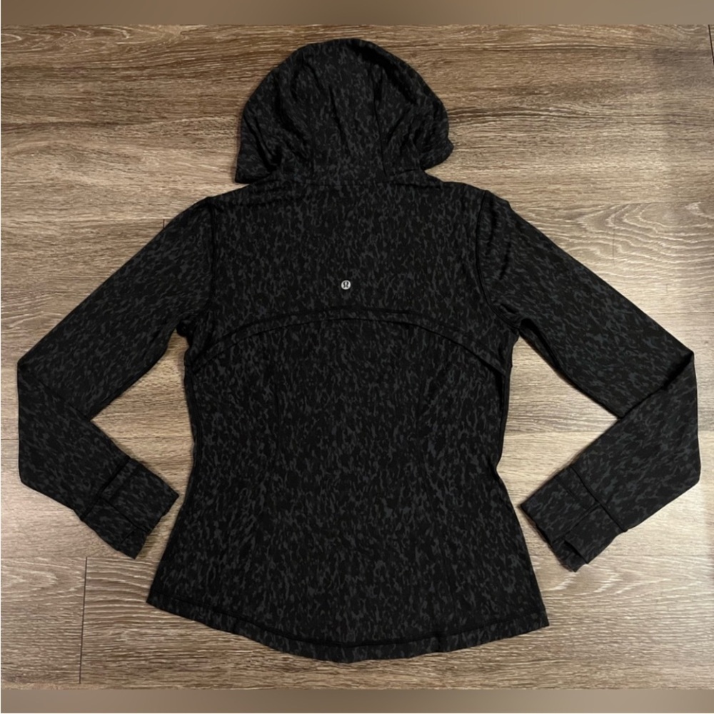 Lululemon Hooded Define Jacket *Nulu in Leopard Camo Deep Coal Multi Size 6 - Picture 5 of 6